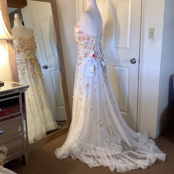 MAC DUGGAL
Beaded 3D Flower Cami Ruffled Hugh Low Lace Up Gown - Picture 10 of 15